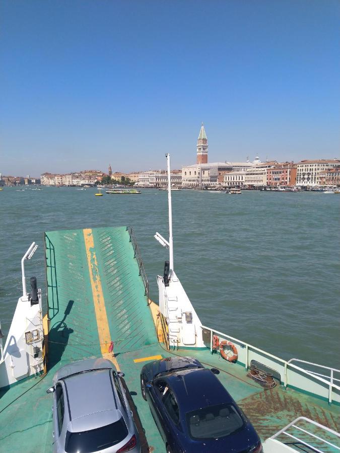 Mini Loft Lido With Own Sunny & Private Garden Apartment Lido di Venezia Exterior photo